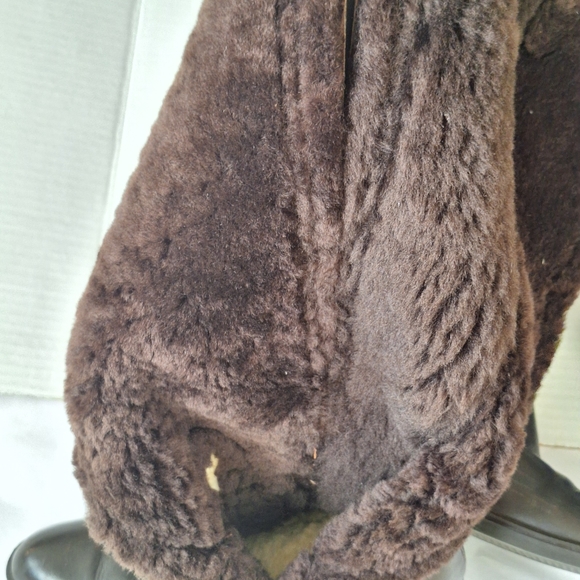 Alba leather boot with inner shearling lining from top to bottom of toe size 9 - Picture 10 of 13